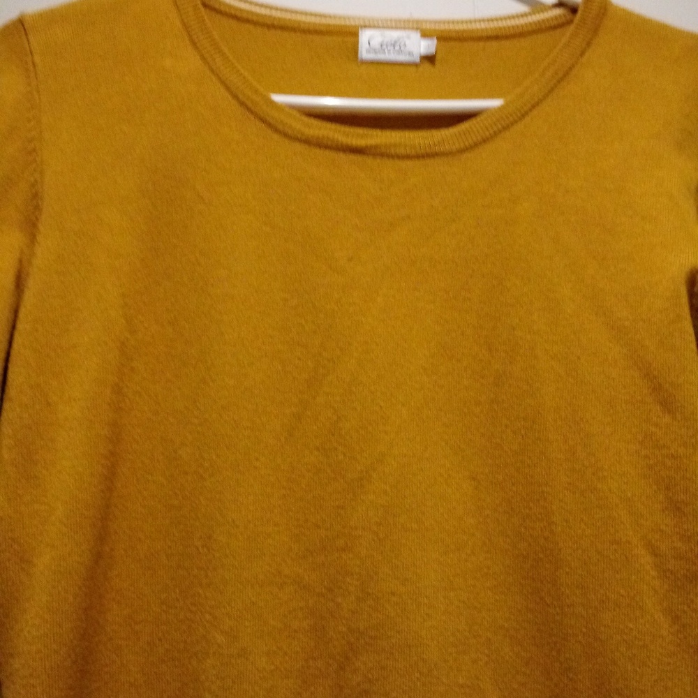 Sweater - Picture 2 of 2